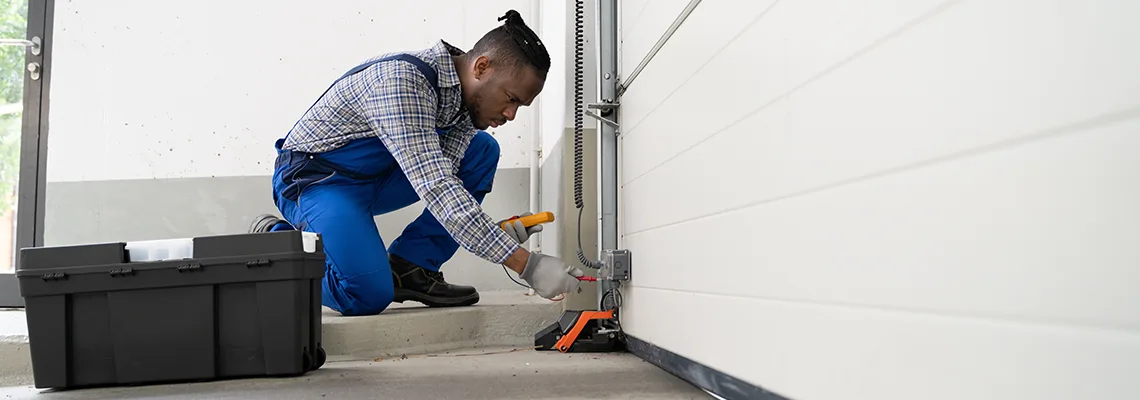 Repair Garage Door Not Closing But Light Flashing in Ocala, FL